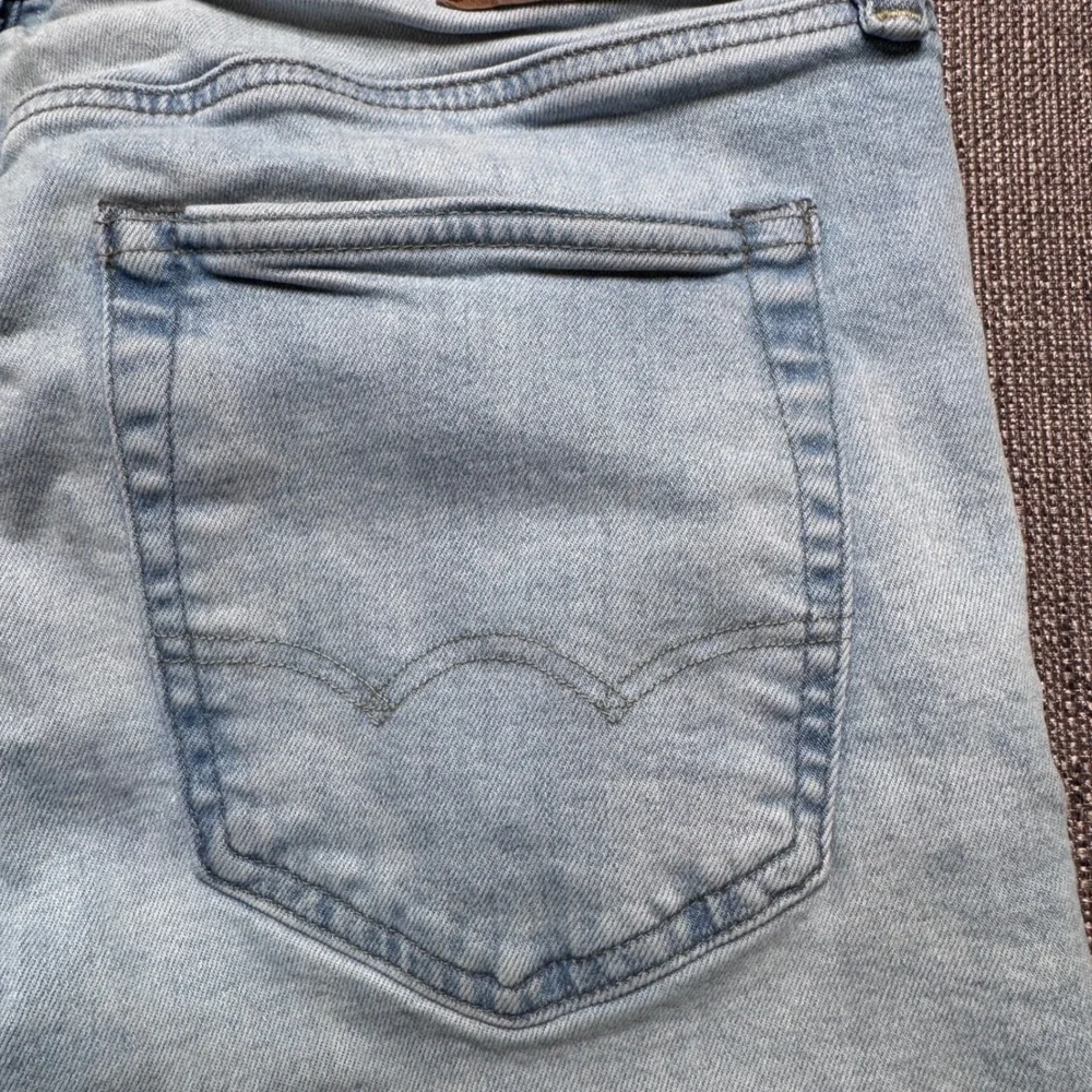 American Eagle Airflex+ Skinny Jeans Mens 33x32 Light Wash Stretch Denim